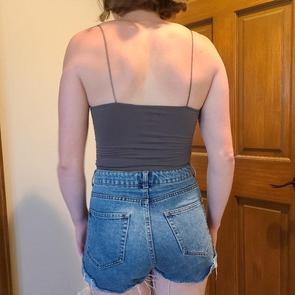 ✨️Will be donated on 12/3✨️High Waisted H&M Jean Shorts - Picture 6 of 6